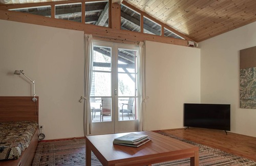 Egna House | REMOTE HOLIDAY HOME IN NATURE PARK