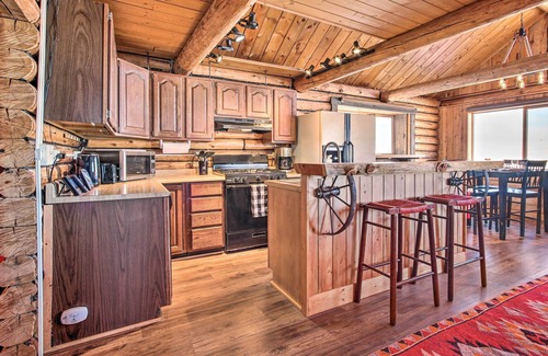 Wolf Creek Cabin | Remote Wolf Creek Cabin - Wide Open Spaces!