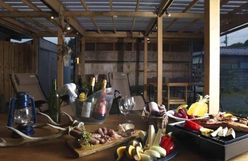 Minamitsuru-gun Villa | Renewal Open! 【urban’s camp fuji】ウッドデッキでBBQ可！新装別荘！