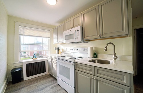 Falmouth Apartment | Renovated 1 bedroom in Downtown Falmouth