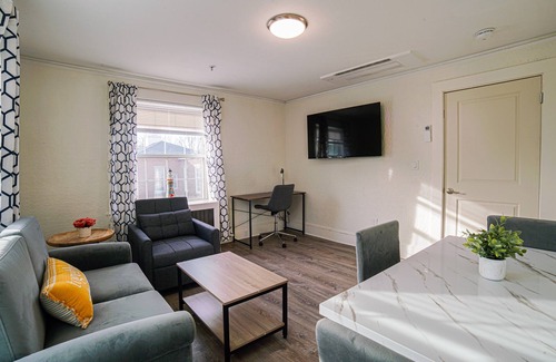 Falmouth Apartment | Renovated 1 bedroom in Downtown Falmouth