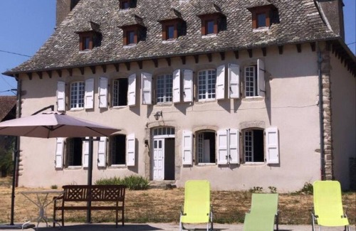 Roannes-Saint-Mary House | Renovated 1789 manor house with swimming pool