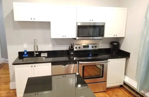 Top of the Hill Apartment | Renovated 2 bed near downtown