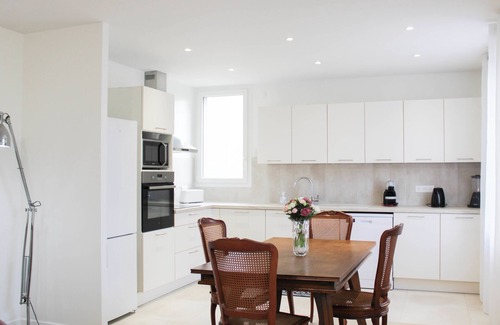 Drancy Apartment | Renovated 2-bedroom apartment