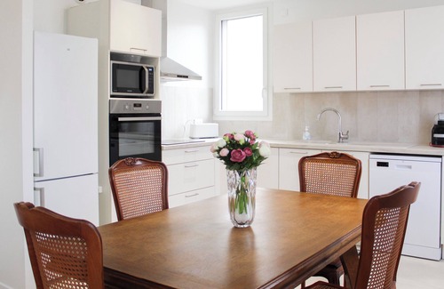 Drancy Apartment | Renovated 2-bedroom apartment