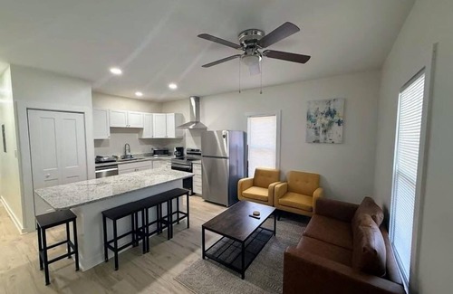 Durham Apartment | Renovated 2 Bedroom Great Central Location! New Property, Seasoned Superhost