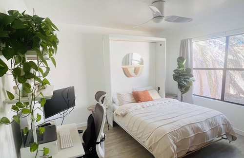 Central Scottsdale House | Renovated 3 bedroom house with designer decor & furniture in a great location