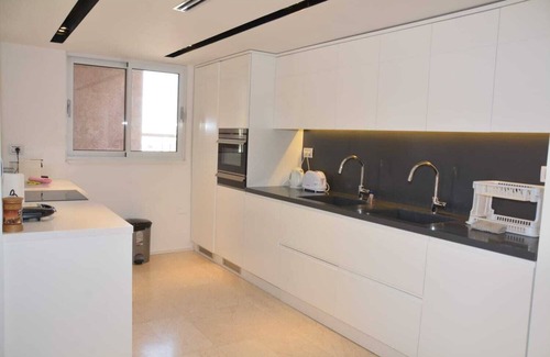 Eilat Apartment | Renovated 3 Bedroom - Residence with pool - AMDAR