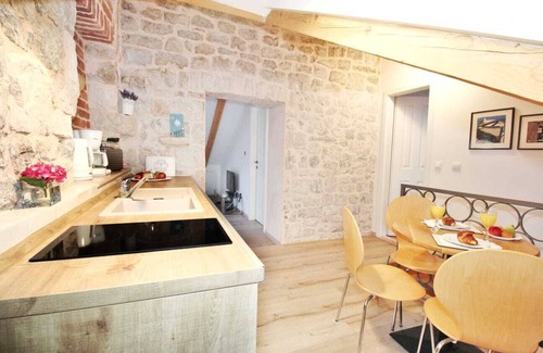 Cavtat Old Town Apartment | Renovated Apartment In The Stone House In The Centre Of Old Cavtat