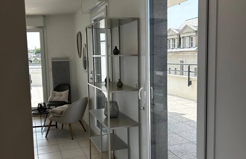 Le Bon Sauveur Apartment | Renovated apartment with 50 m2 terrace