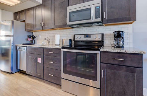 Admiral Estates Condo | Renovated Beach Block Condo now booking 2025!