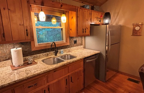Ellijay Cabin | Renovated Cabin in a Gated River Community