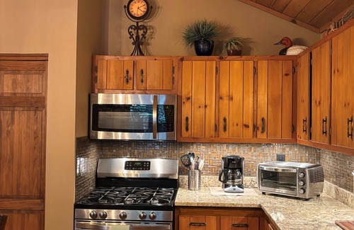 Ellijay Cabin | Renovated Cabin in a Gated River Community