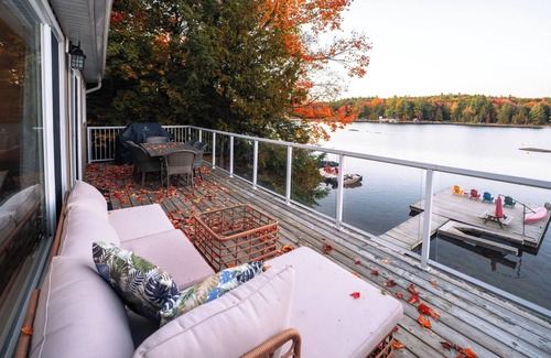 Catchacoma Cottage | Renovated Cottage in the Kawarthas with Hot Tub & Pet Friendly