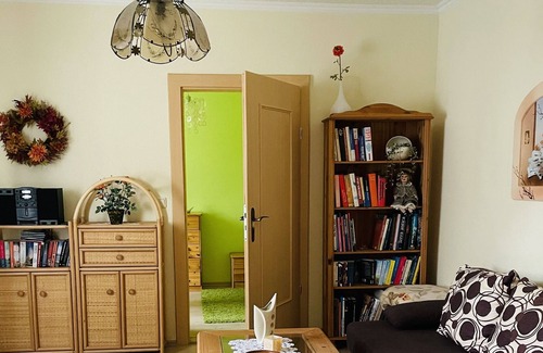 Janschwalde House | Renovated farmhouse + large garden, great bike paths in the area