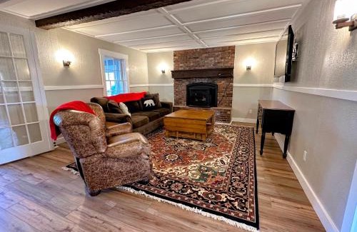 Twin Mountain House | Renovated farmhouse on snowmobile trail with firepit & mountain views, 10 min from Bretton Woods!