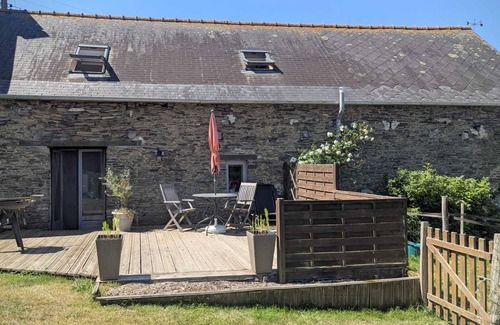 Laniscat Cottage | Renovated Cottage In Central Brittany close to the Nantes Brest canal