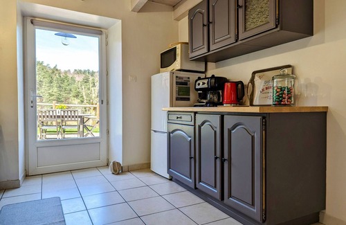 Saint-Prejet-d'Allier Cottage | Renovated farmhouse with private garden, wood stove and terrace
