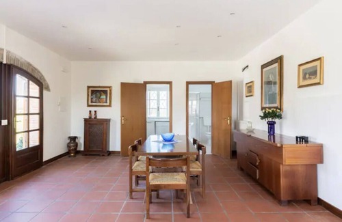 Capannori House | Renovated Grange in a Renaissance Villa Park