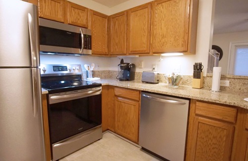 Southside Condo | Renovated Ground Floor Condo! Close to Mayo, Beaches, Town Center.