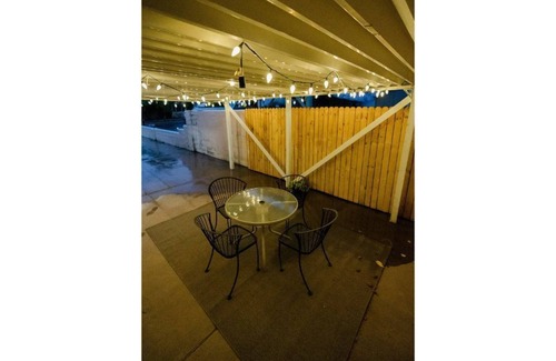 Los Griegos House | Renovated guest house in the heart of Albuquerque