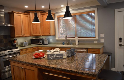 Billings House | Renovated home in vintage neighborhood, close to airport, hospitals, & downtown.