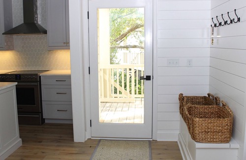 Spinnaker Beachhouses House | Renovated, Professional Decorated Townhome! Walk to Amenities! Amenity Cards!