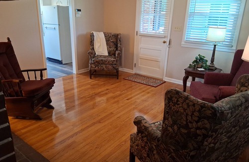 Smithville House | Renovated rural 3-bedroom 2-bathroom ranch style home in Smithville, TN