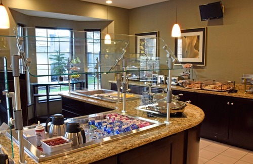 Beckett Ridge Apartment | Renovated Studio | Fitness Center, Indoor Pool