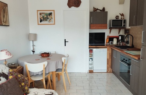 Greolieres les Neiges Apartment | Renovated studio fully equipped 4/5 sleeps Gréolières les Neiges 1400
