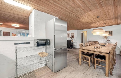 Øby House | Renovated thatched pool house by the North Sea for 16 people.