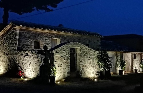 Castel del Piano House | Renovated Tuscan-style country house