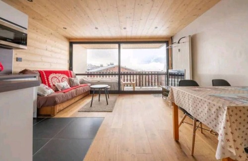Les Carroz-d'Araches Apartment | RENOVATED VILLAGE CENTER BRIGHT BALCONY MOUNTAIN VIEW