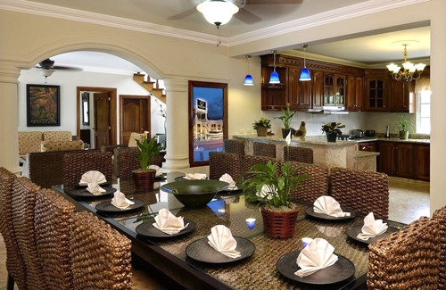 Cofresi Villa | Rent a 3 or 4 Bedroom villa, receive highest guest benefits, all-inclusive.