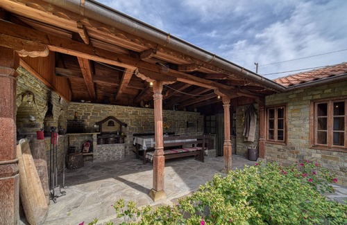 Medven House | Rent-a-villa with outdoor jacuzzi, BBQ, trampoline and indoor infrared sauna