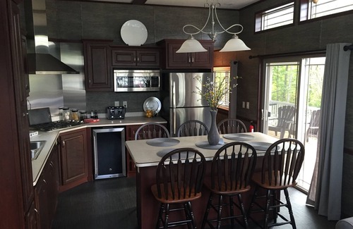 Algoma District Cottage | RENT OUR LUXURIOUS PARK MODEL COTTAGE