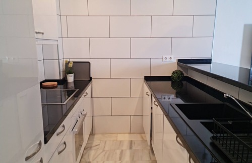 Castillo de Sabinillas Apartment | Rental-Modern-Private Bathroom