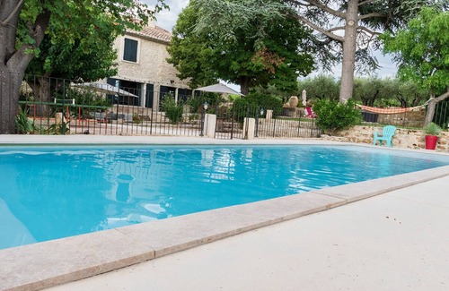 Vauvert House | RENTAL OF A MAS WITH POOL IN A VINEYARD IN FIELD CAMARGUE