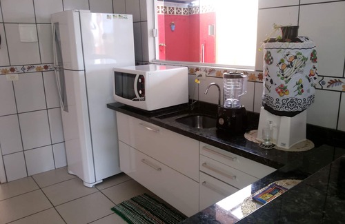 Santinho House | RENTAL SEASON ENGLISH /SANTINHO PLACE TRANQUILO 850 METROS DO MAR. WI-FI