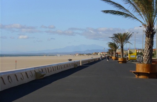Narbonne-Plage Apartment | Rental T3 AUDE Narbonne plage Tout confort 2 ch. cuisine équipée, lave linge,