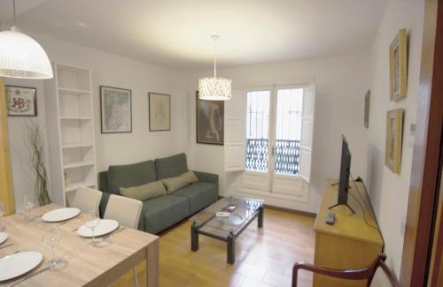 El Arenal Apartment | RentalSevilla General Castaños