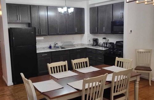 Downtown Baltimore House | Reservoir Hill Mansion - Charming 4-bedroom house w/3 full bathrooms