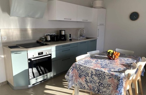 Quiberon Apartment | Residence 350 meters from the main beach chez lena