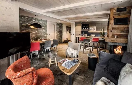 Val-d'Isere Apartment | Residence Chalet Skadi * - Apartment 6 people fireplace