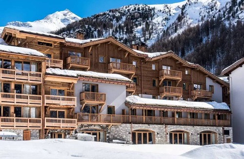 Val-d'Isere Apartment | Residence Chalet Skadi * - Apartment 6 people fireplace