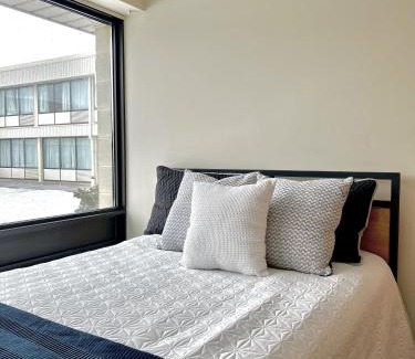 Sarnia Apartment | Residence & Conference Centre - Sarnia