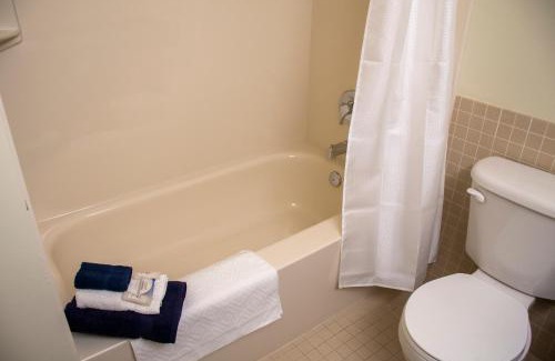 Sarnia Apartment | Residence & Conference Centre - Sarnia