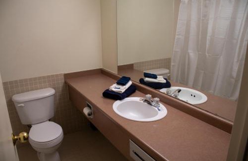 Sarnia Apartment | Residence & Conference Centre - Sarnia