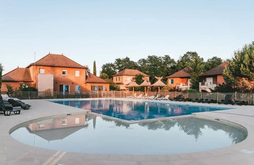 Prayssac Apartment | Residence du Domaine de Claire Rive* - 2 room apartment 4 people