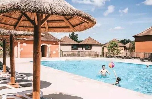Prayssac Apartment | Residence du Domaine de Claire Rive* - 2 room apartment 4 people